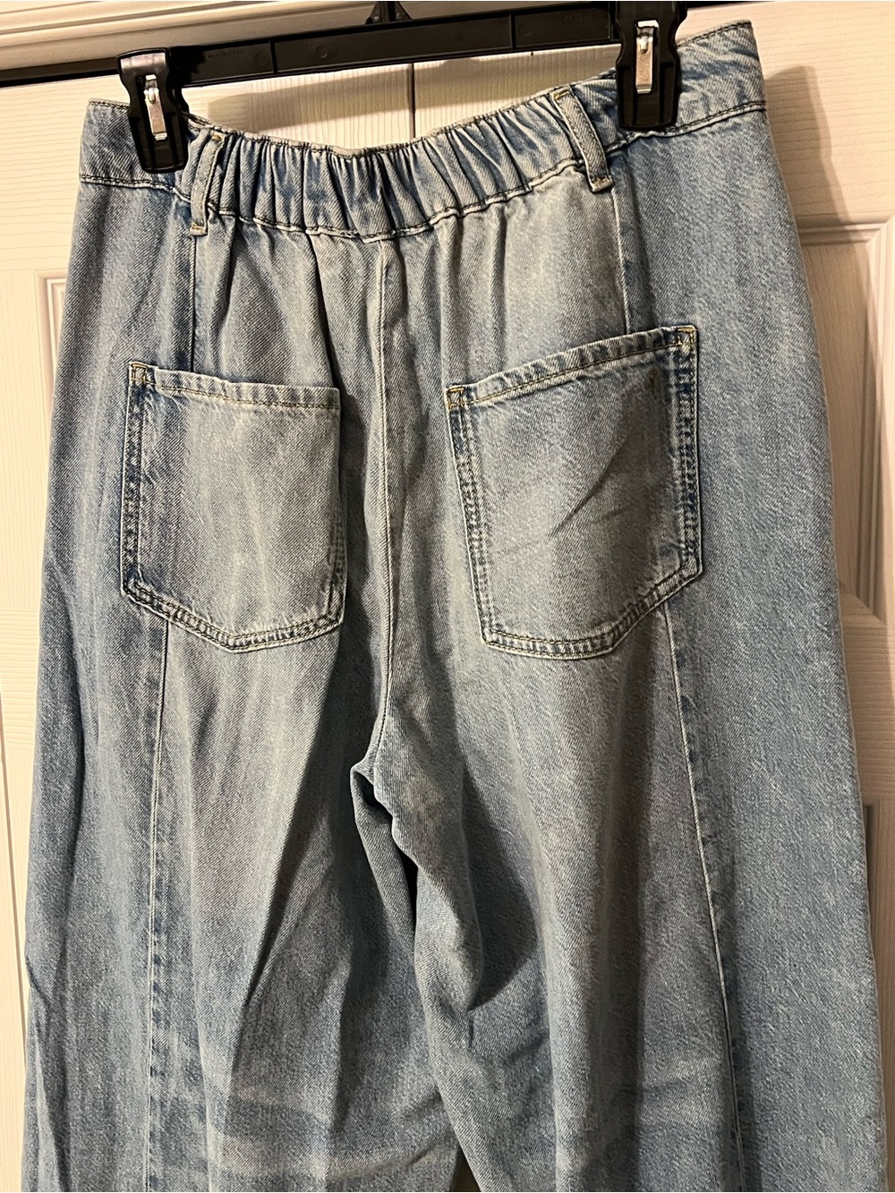 Anthropologie Pilcro Emory Pleated High Rise Wide Leg faded Jeans Size 28 - Picture 6 of 14
